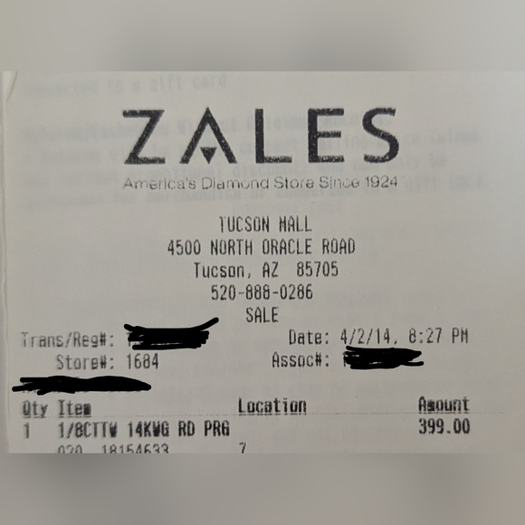 Elegant Solitaire Diamond Ring With Wedding Band - Picture 6 of 10